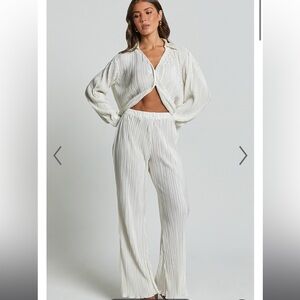 Showpo matching white cream set NEW WITH TAGS